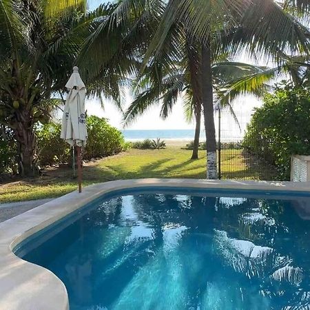 Casa Mana: Beachfront Home W/Pool On Playa Blanca Zihuatanejo Eksteriør billede